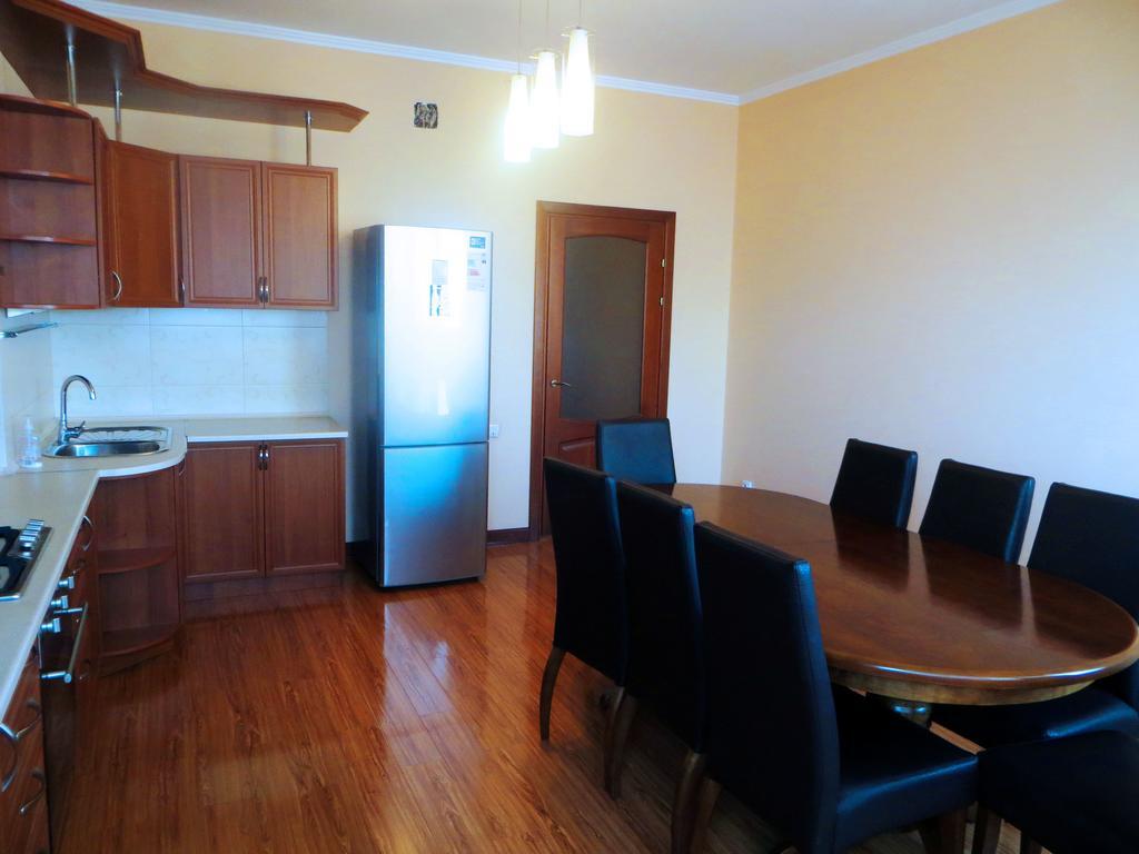 Bishkek House Apartament Екстер'єр фото