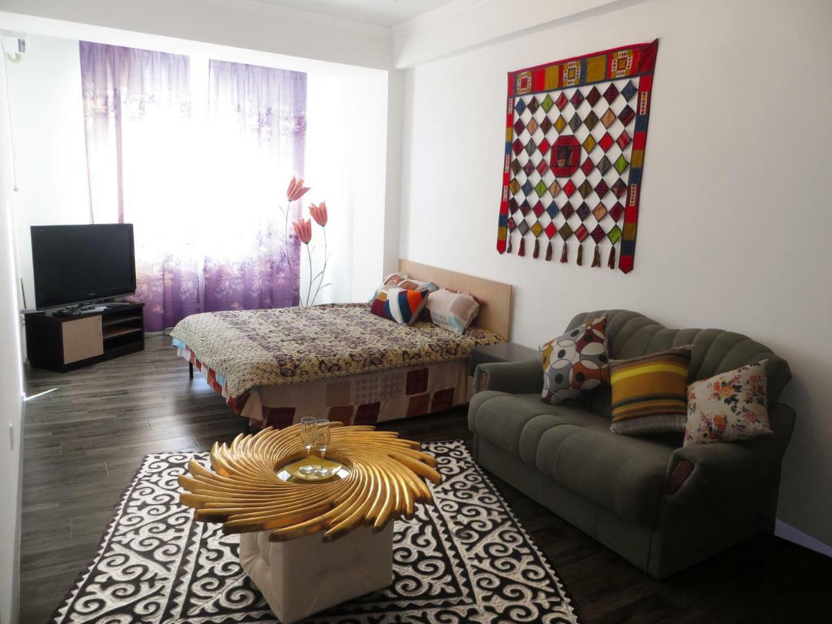 Bishkek House Apartament Екстер'єр фото